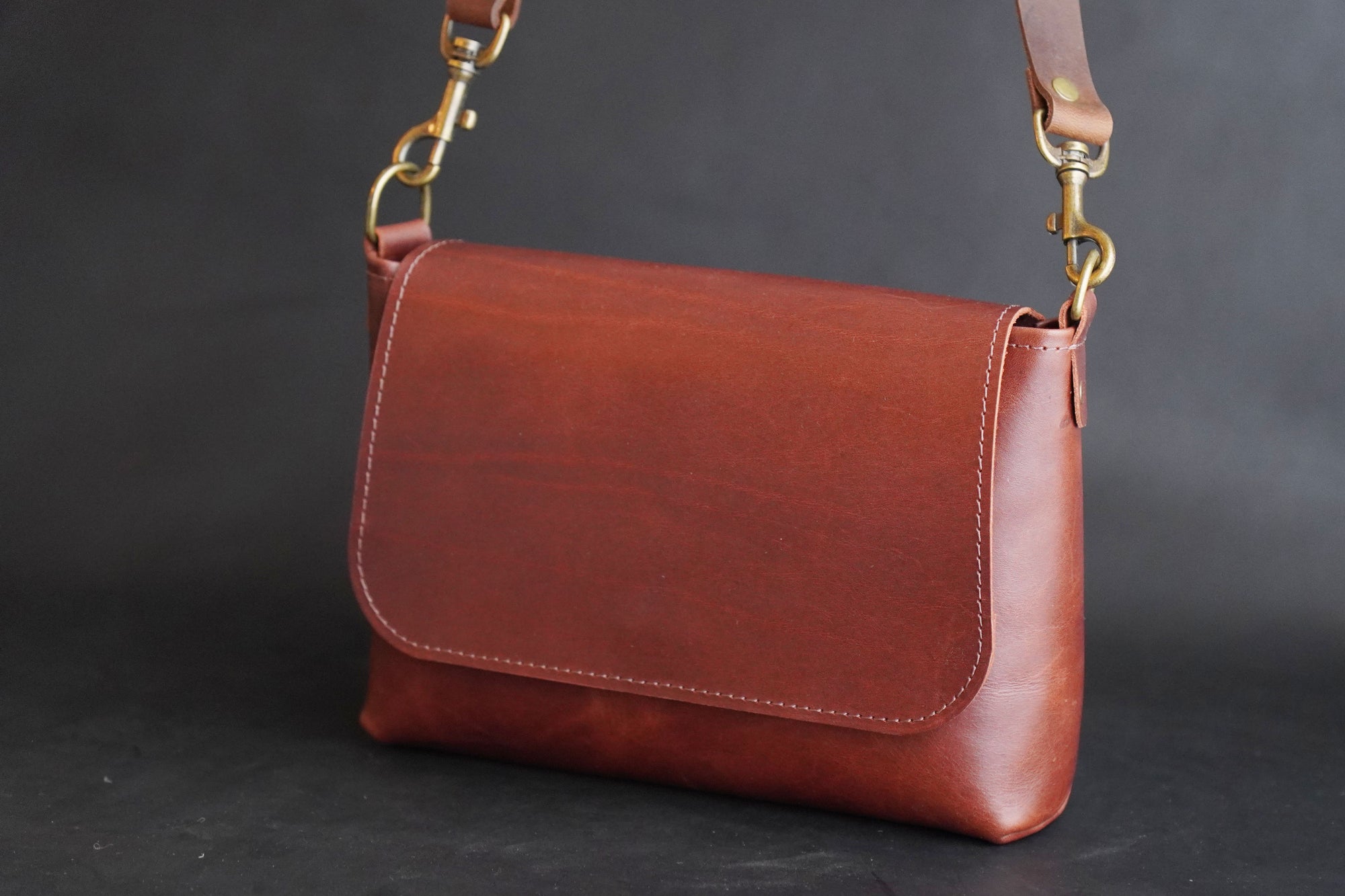 Essential Crossbody Purse Pattern (No.39)