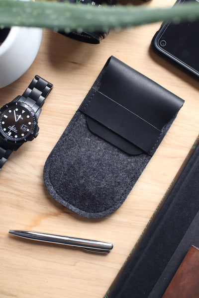 Single Watch Case - Wool and Leather