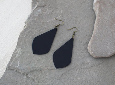 Leather Earrings: Drop Leaf A